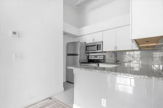 Photo #4: S5146459 Listing