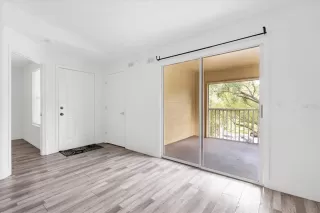 Photo #6: S5146459 Listing