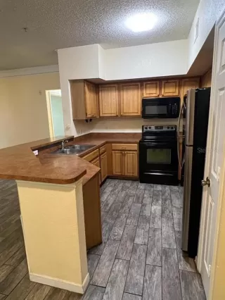 Photo #6: S5146685 Listing 