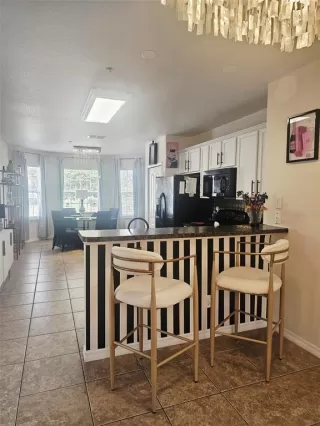 Photo #6: S5146729 Listing