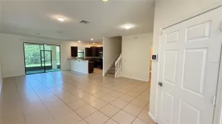 Photo #3: S5146793 Listing