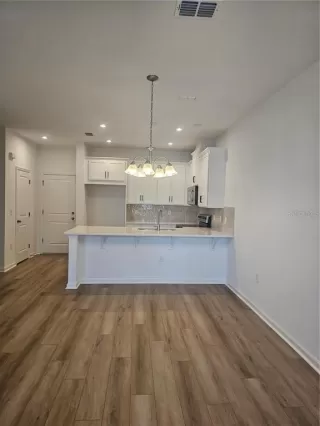 Photo #4: S5147006 Listing 