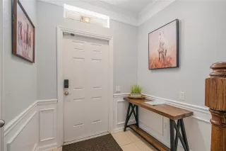 Photo #2: S5147027 Listing