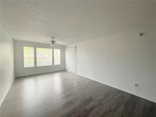 Photo #3: S5147145 Listing