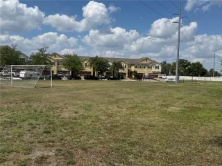 Photo #4: S5147191 Listing