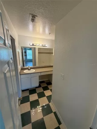 Photo #6: S5147345 Listing 