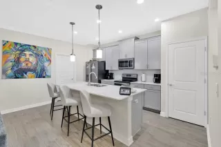 Photo #6: S5147461 Listing