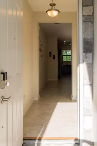 Photo #2: S5147562 Listing