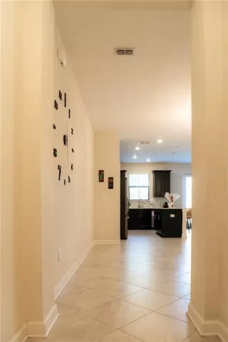 Photo #3: S5147562 Listing