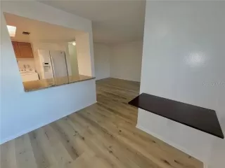 Photo #3: S5147822 Listing