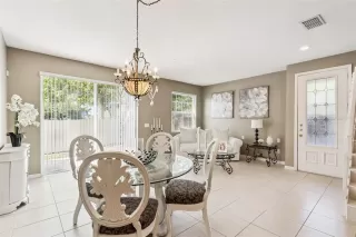 Photo #4: S5148231 Listing 