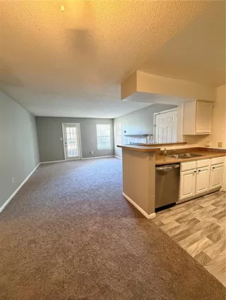 Photo #3: S5148279 Listing