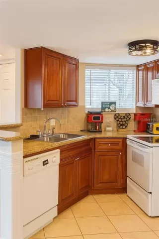 Photo #4: S5148480 Listing 