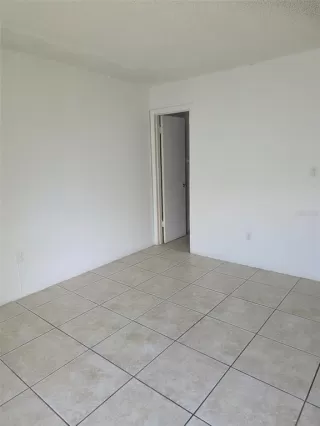 Photo #5: S5148906 Listing 