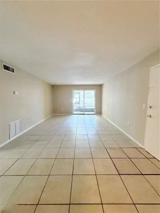 Photo #1: S5150198 Listing
