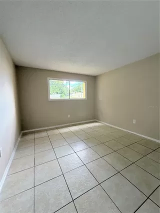 Photo #6: S5150198 Listing
