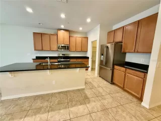 Photo #4: S5150544 Listing