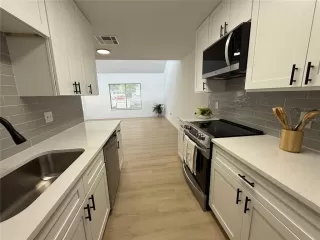 Photo #6: S5150790 Listing 