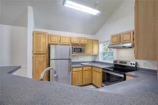 Photo #4: S5150901 Listing