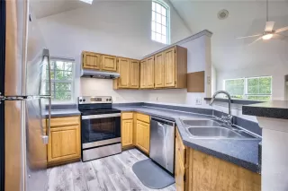 Photo #5: S5150901 Listing