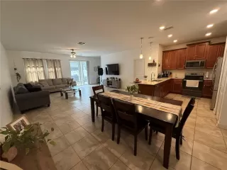 Photo #6: S5151507 Listing
