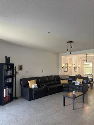 Photo #5: S5151538 Listing