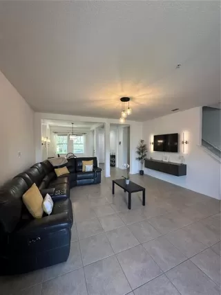 Photo #6: S5151538 Listing