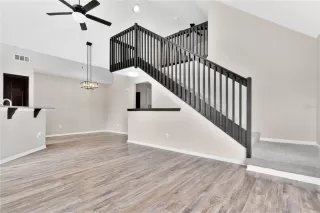 Photo #2: S5151658 Listing