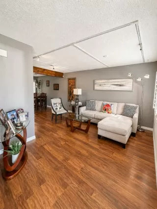 Photo #1: S5151681 Listing