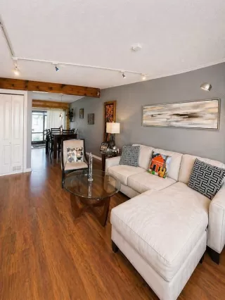 Photo #2: S5151681 Listing