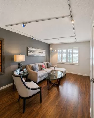 Photo #3: S5151681 Listing