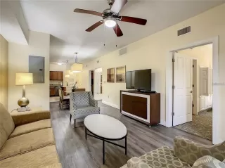 Photo #3: S5151770 Listing