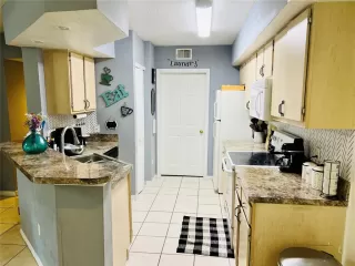 Photo #2: S5151990 Listing