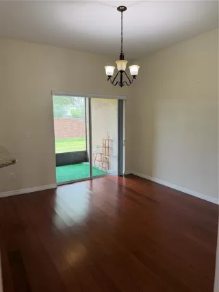 Photo #4: S5151996 Listing