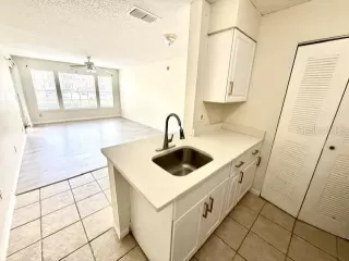 Photo #2: S5152073 Listing
