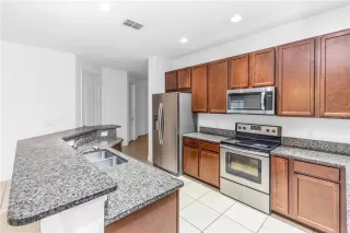 Photo #3: S5152085 Listing