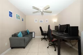 Photo #4: S5152160 Listing