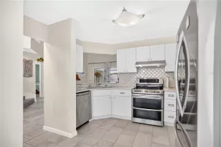 Photo #3: S5152285 Listing