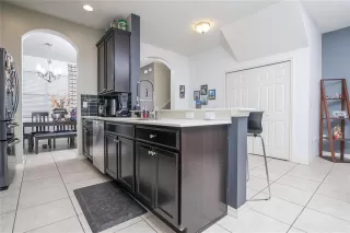 Photo #4: S5152350 Listing 