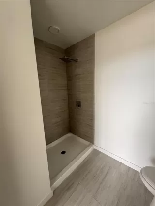 Photo #4: S5152400 Listing