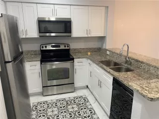 Photo #5: S5152553 Listing 