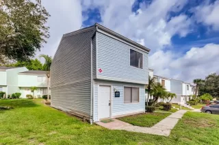 More Details about MLS # T3320451 : 660 CRIMSON COURT