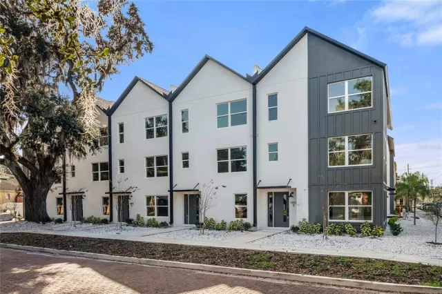 MLS: T3400898 Condo For Sale