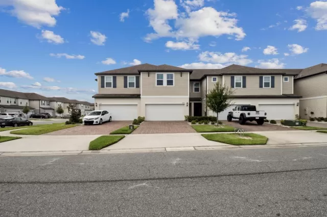 MLS: T3472995 Condo For Sale