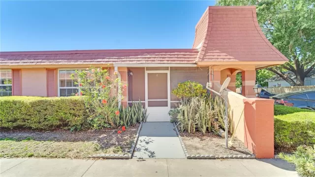 MLS: T3513396 Condo For Sale