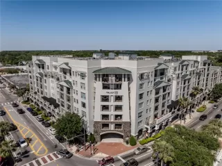 Browse active condo listings in WELLESLEY