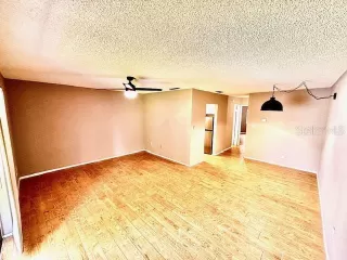 Photo #2: TB8384159 Listing