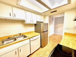 Photo #5: TB8384159 Listing