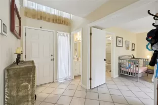 Photo #3: TB8384965 Listing 