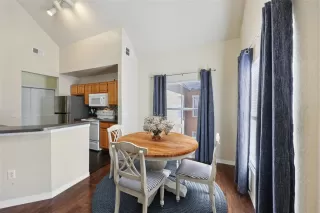 Photo #5: TB8397409 Listing 